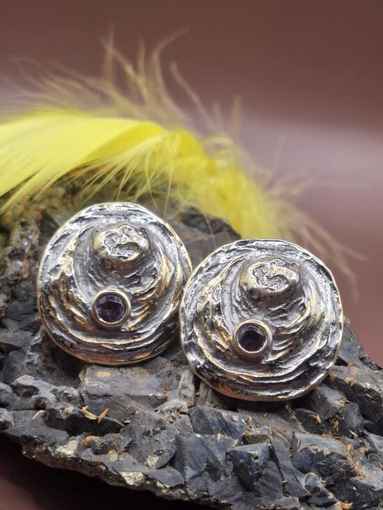 Ametists. Sudrabs. Diametrs 2,3 cm. 