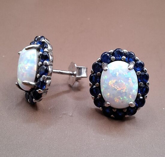 Fire opal, zirconia. Silver. Surface 1.5 cm. 