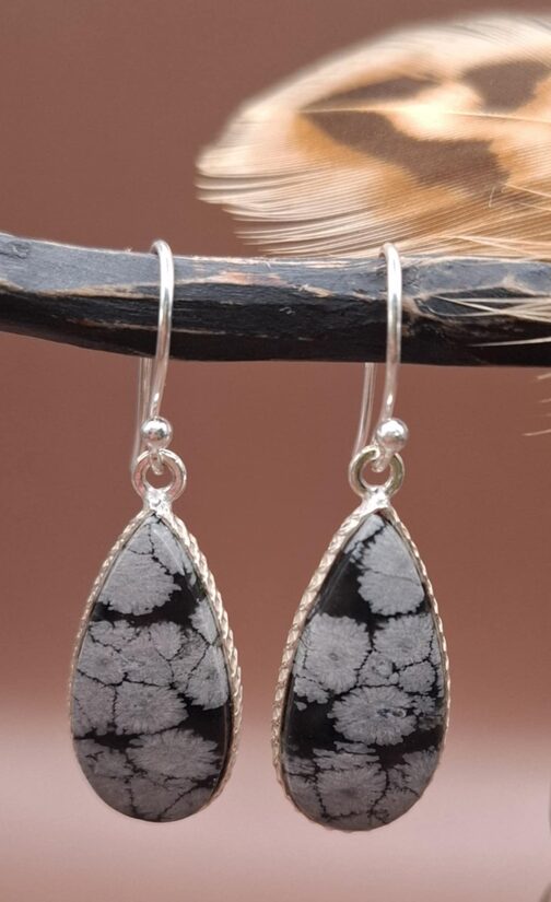 Sniegpārslu obsidiāns. Sudrabs. No aizdares 3,5 cm. 