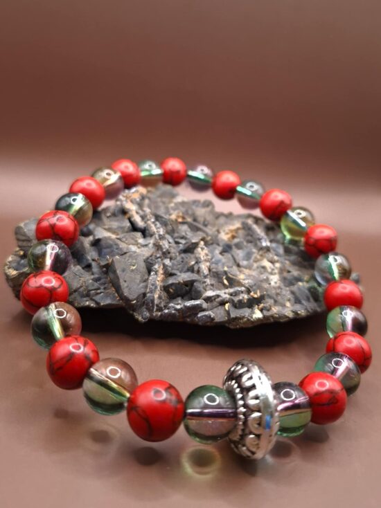 Counting beads. 27 stages. Howlite, glass.