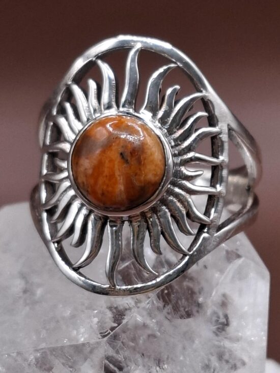 Jasper. Silver. Surface 2.2 cm. Size 8.