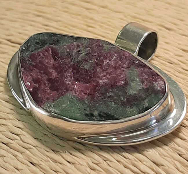 Pendants - IKstone | e-shop | Power Jewelry