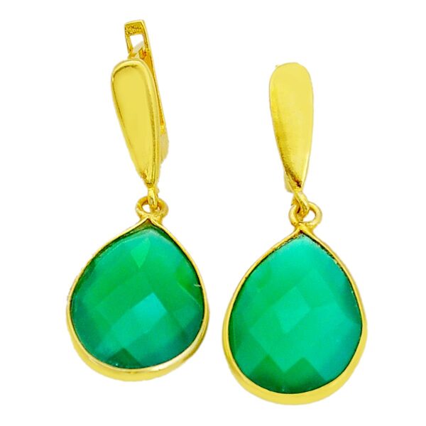 Chalcedony. Silver plated with gold. Stone 2 cm.