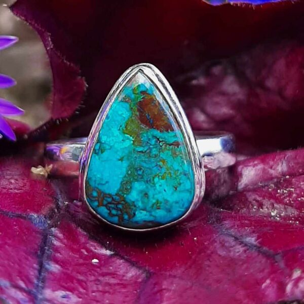 Chrysocolla. Silver. Surface 1.5 cm. Size 8.
