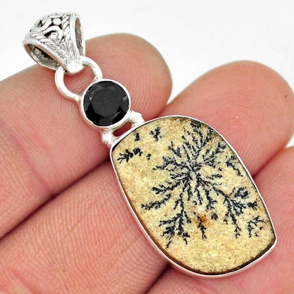 Немецкий псиломелановый дендрит, оникс. Серебро. 3 см от крючка.